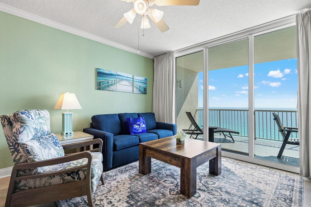 Seas the Day! Your Perfect 2BR Beachfront Escape! Sleeps 8!