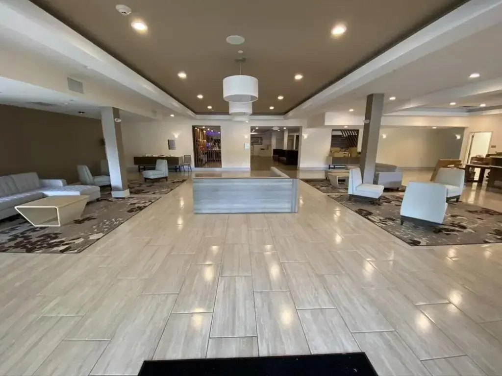 Delta Hotels by Marriott Chicago Willowbrook