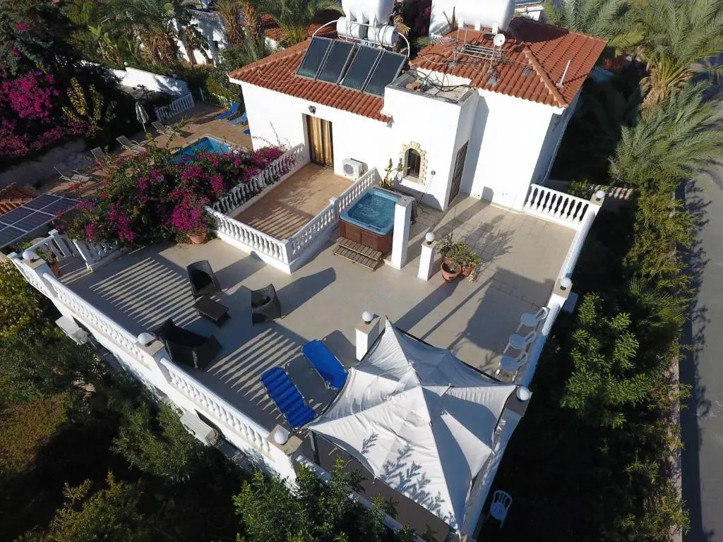 Coral Cypria Villa !!