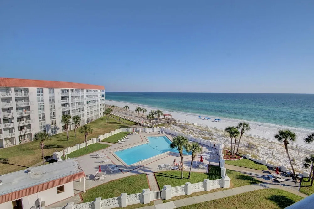 465 El Matador - One Bedroom - Condo