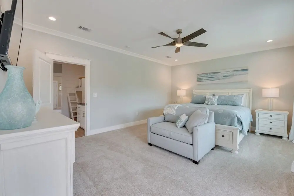 Miramar Beach Getaway w/ Pool Access & Fireplace