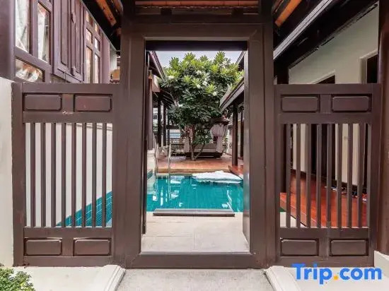 "Siam X5" Downtown Ekamai 4/5 Bedrooms | Dream Garden Pool Villa | Free Nanny