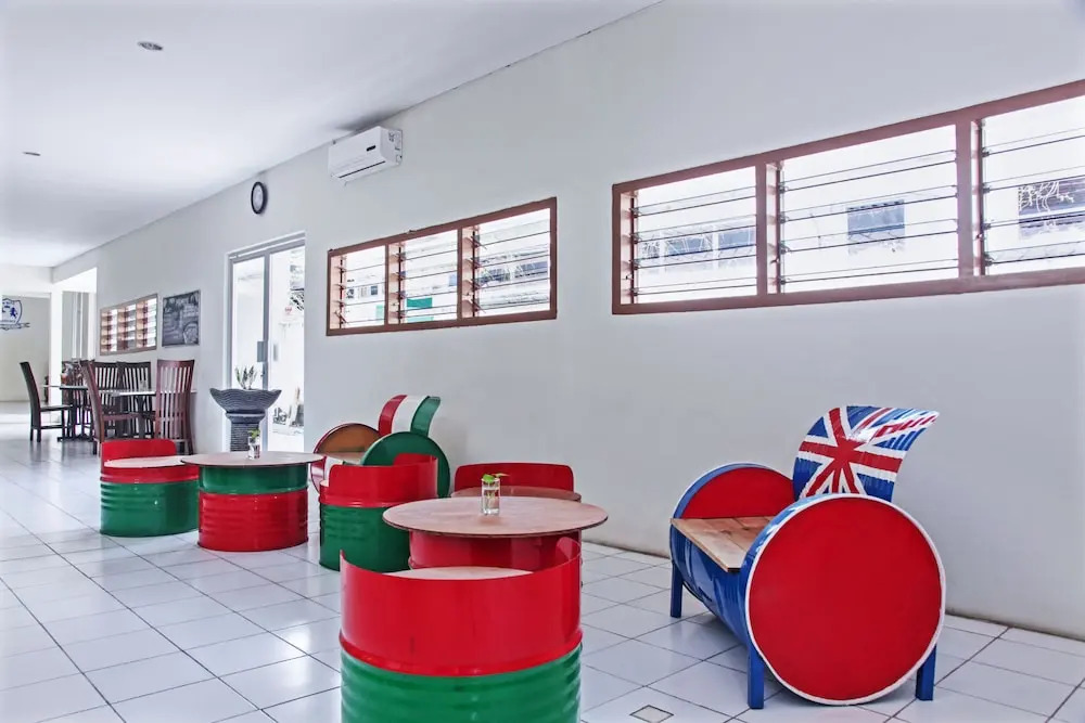 RedDoorz near Pantai Ria Kenjeran
