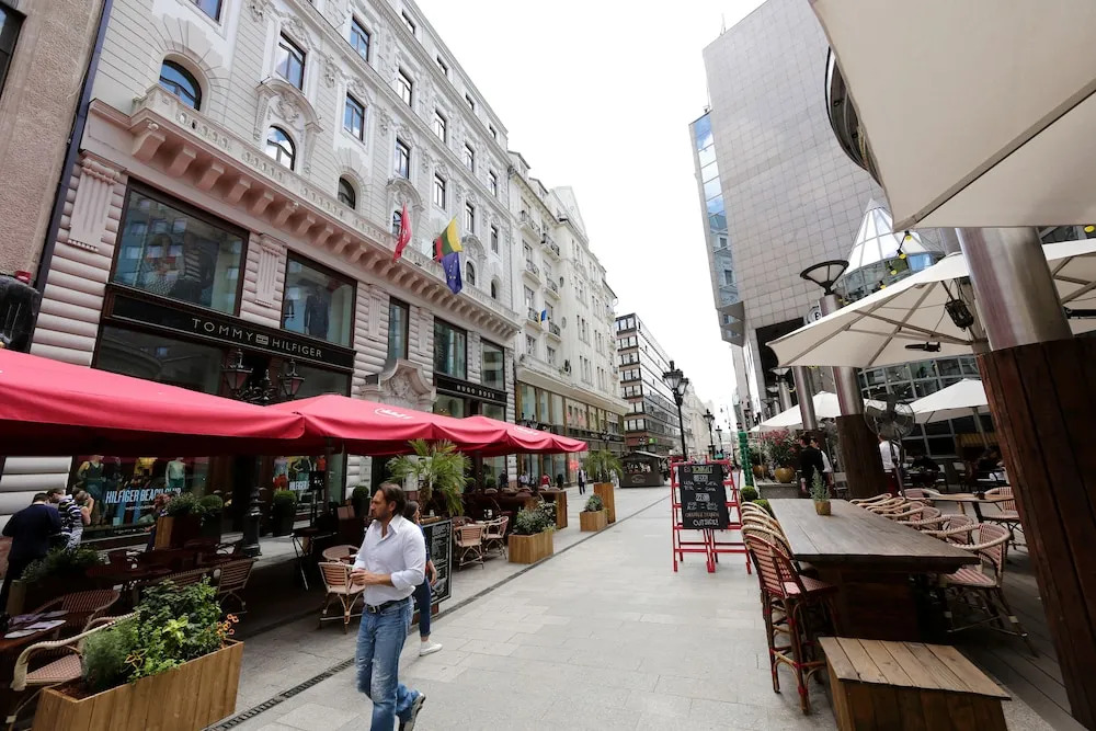 Dfive Apartments - Fashion Street