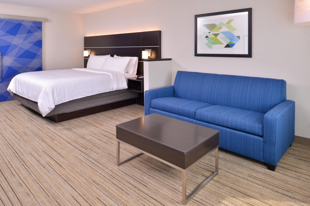 Holiday Inn Express & Suites - Olathe West by IHG