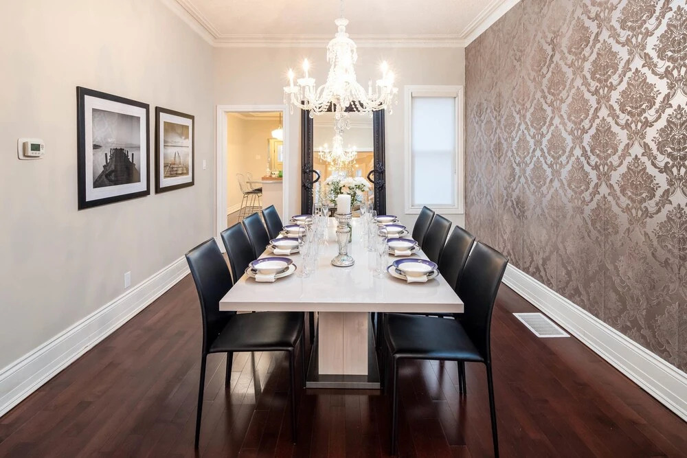 QuickStay - Chic & Modern Townhouse in Little Italy