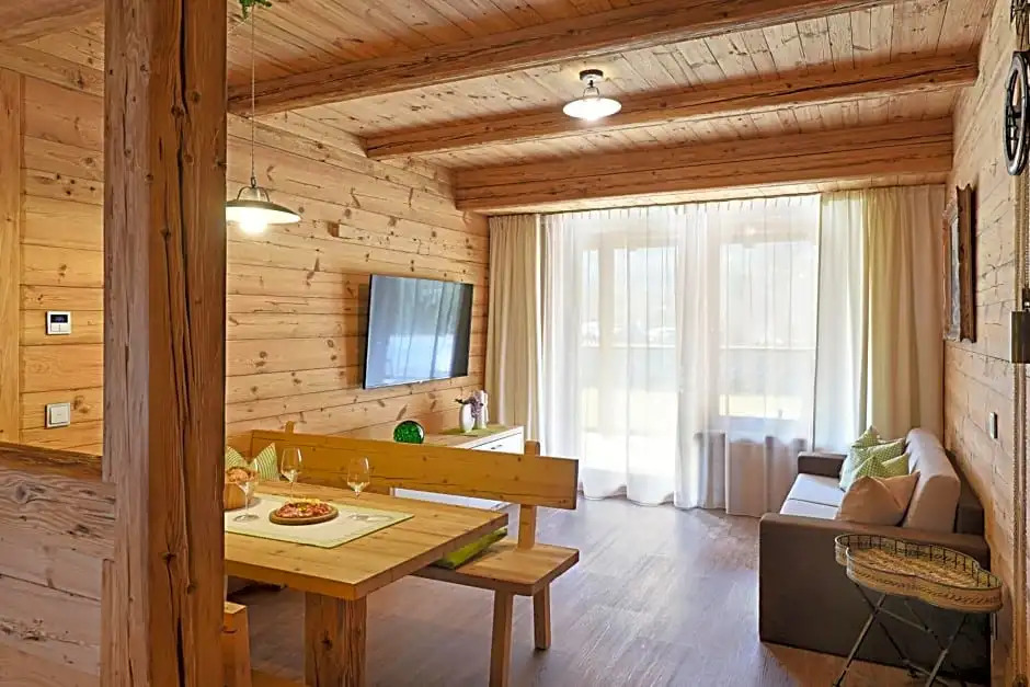 Aurina Lodges