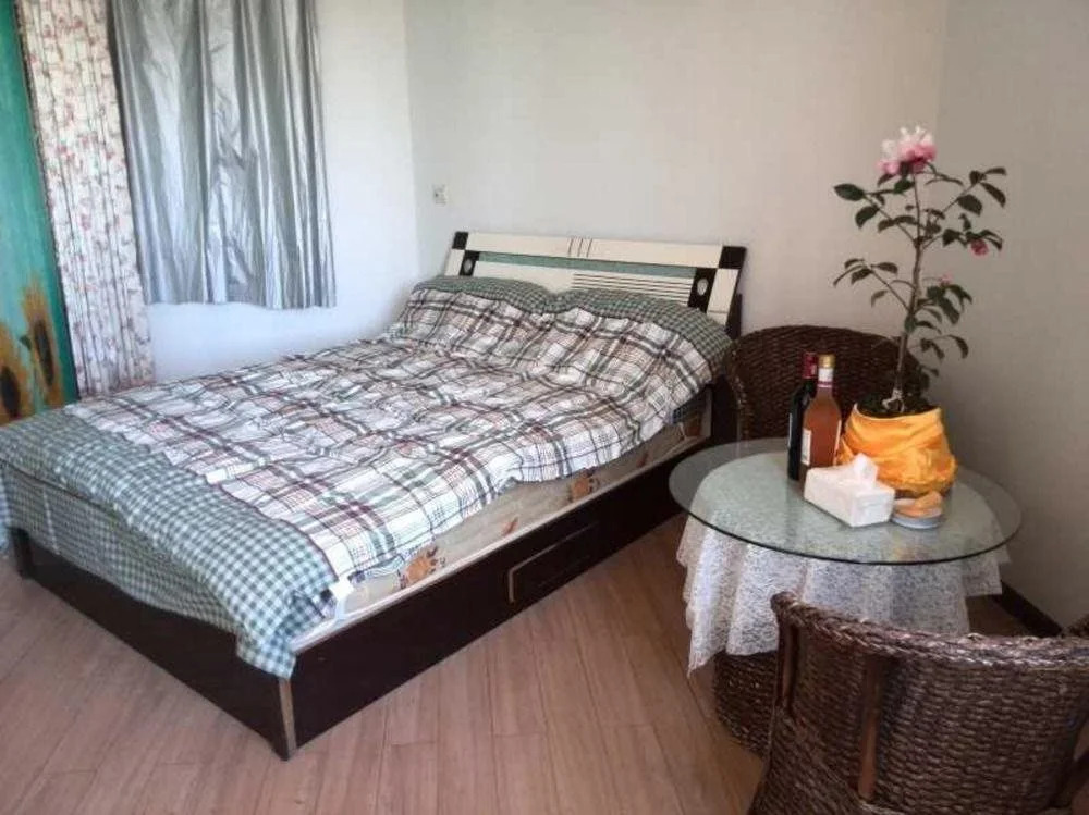 Kunming Harbor Home Hostel