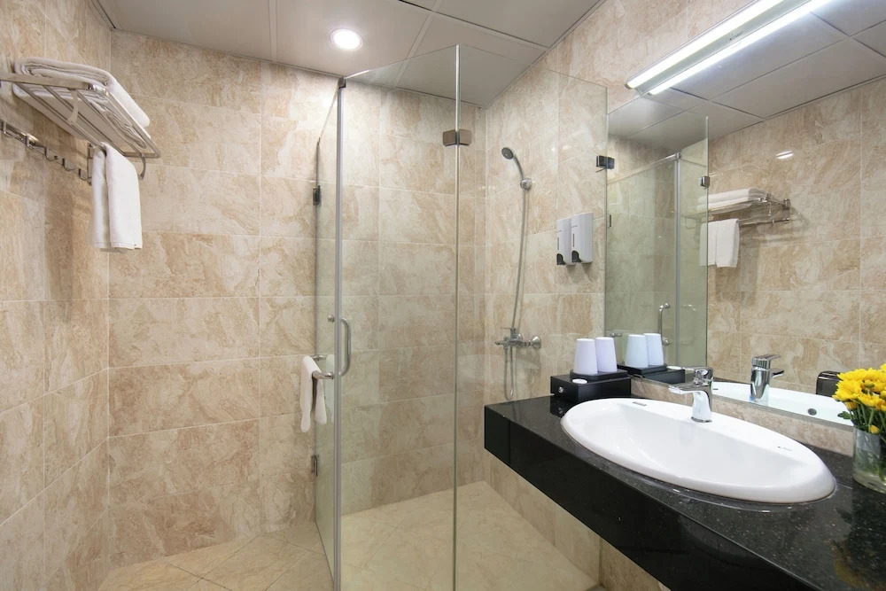 HB Serviced Apartment - Lạc Long Quân