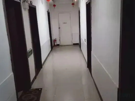 Yilong Jinshan Hotel