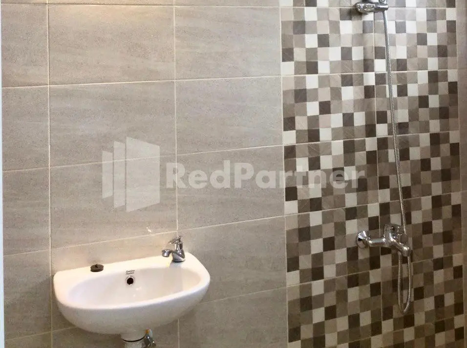TERRA Guesthouse JEC Mitra RedDoorz