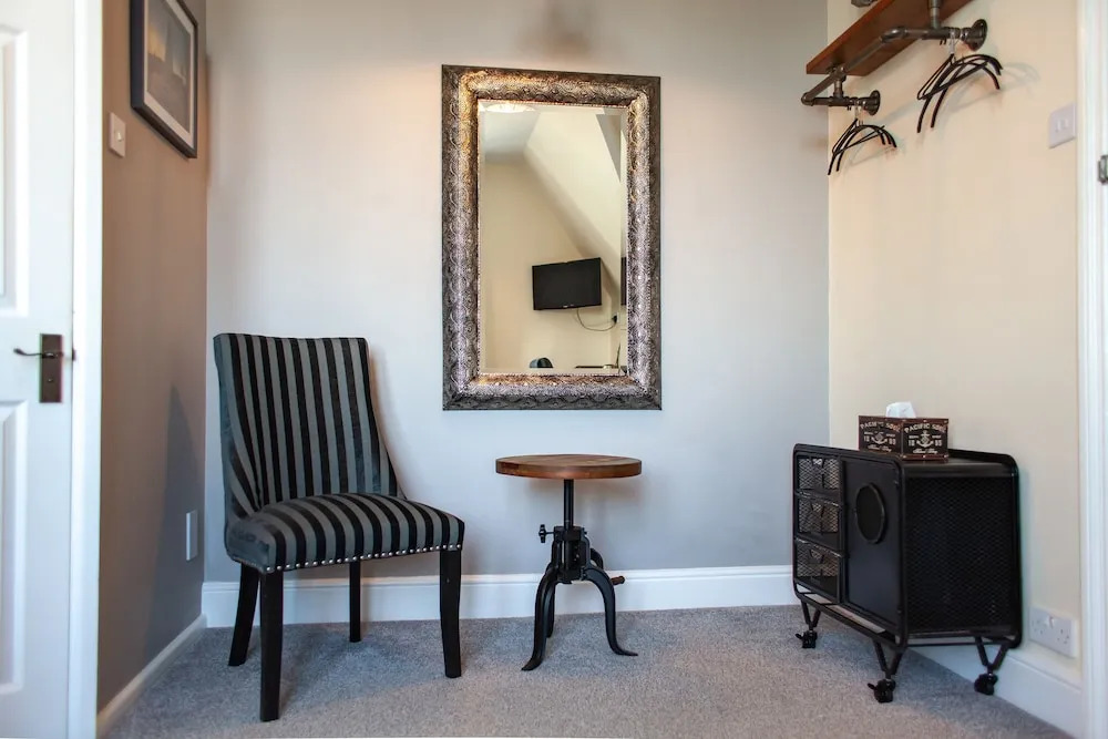Oaklands Guest House