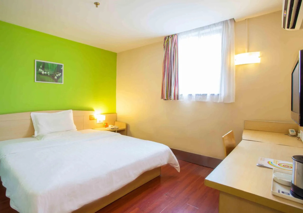7Days Inn Wujiang Luxiang South Road