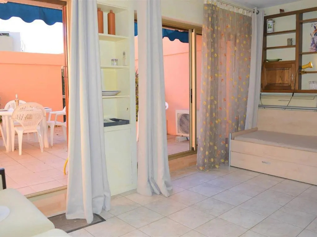 Appartement Le Lavandou, 1 pièce, 4 personnes - FR-1-251-223