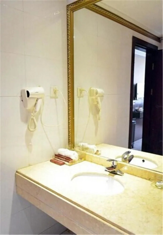 City Garden Hotel