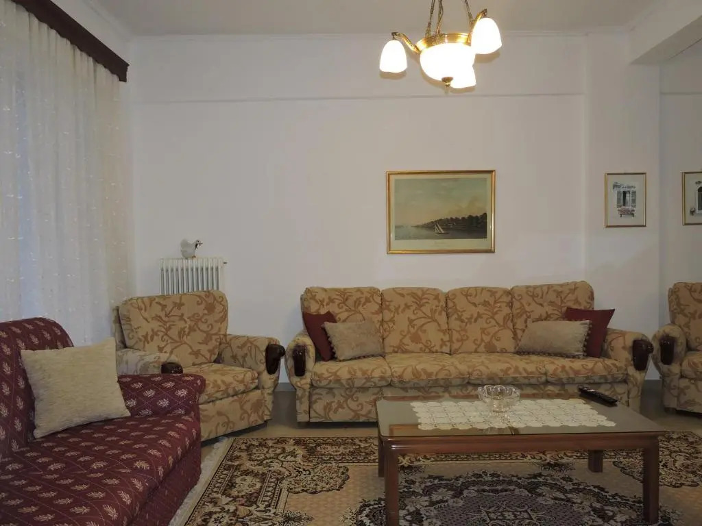 Spiri's House-Deluxe Apartment in Kalabaka-Meteora
