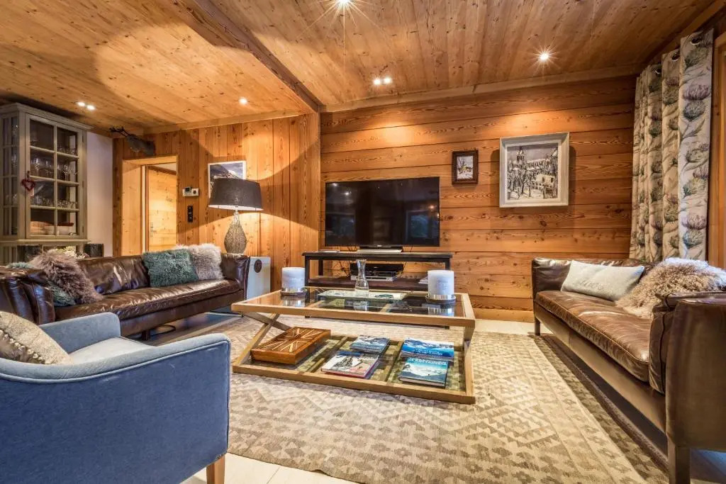 Apartment Au Bon Coin - Luxury Chamonix Hidden Haven, Mont Blanc view, Hot Tub and Garden