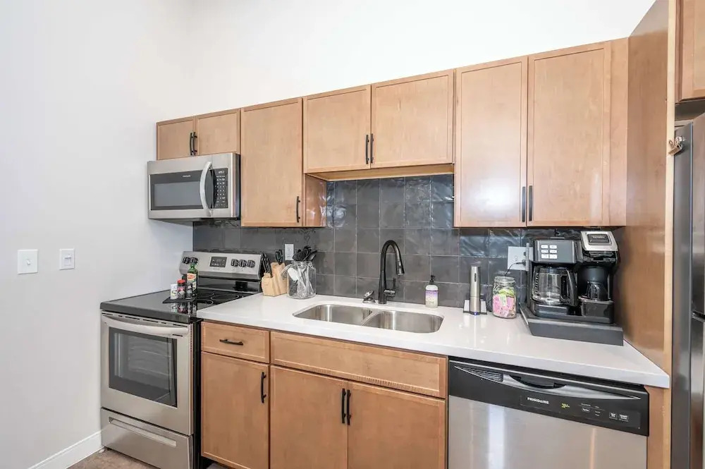 The 333 Suites 201 Stay for 6