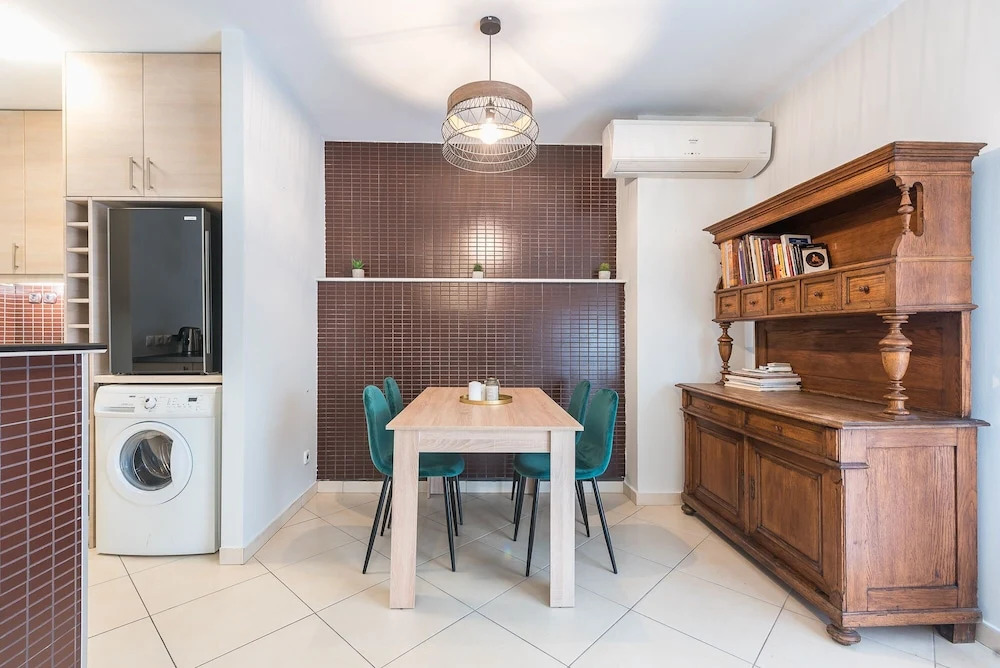 New Syntagma Urban Apartment