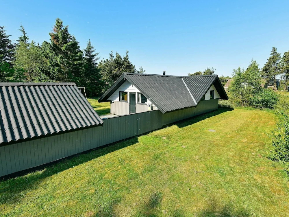 Pretty Holiday Home in Nørre Nebel near Sea