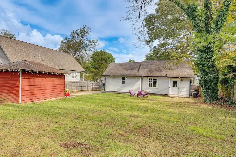 Family-friendly Fenced Yard! World Cup HQ in ATL