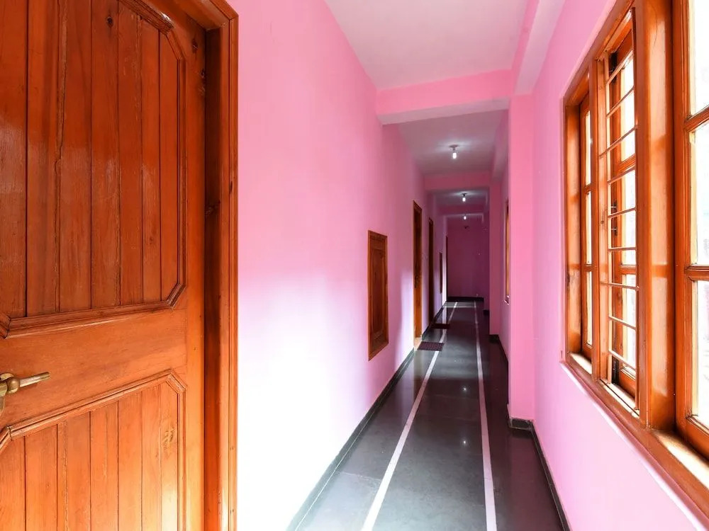 OYO 13947 Tourist Nest