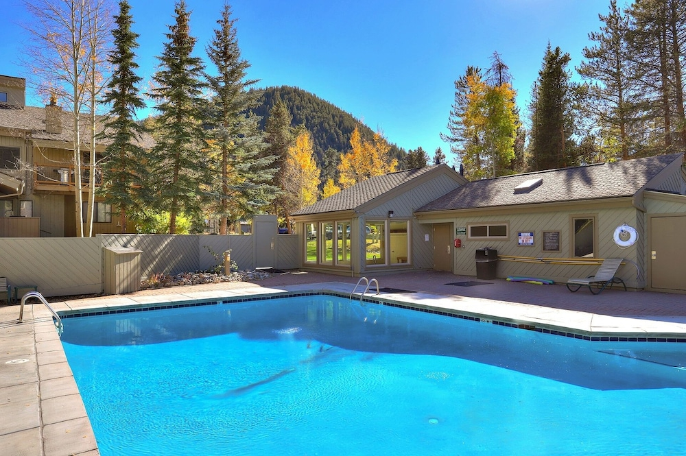 1127 Flying Dutchman 2 Bedroom Condo by RedAwning