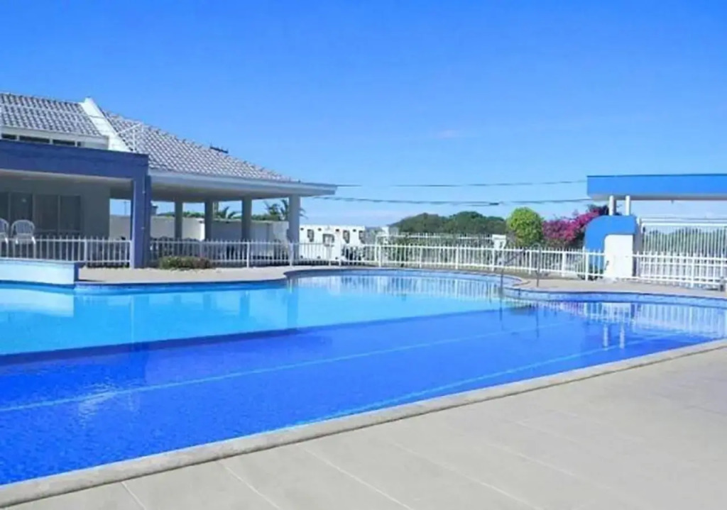 4 bedroom Penthouse with a private swimming pool!