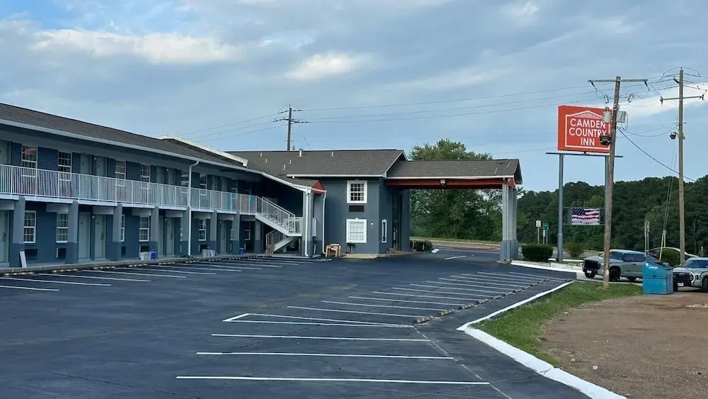 Days Inn by Wyndham Camden AR