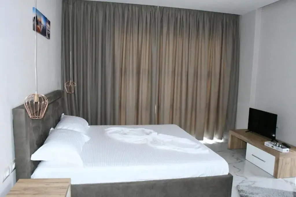 Omnia Apartments