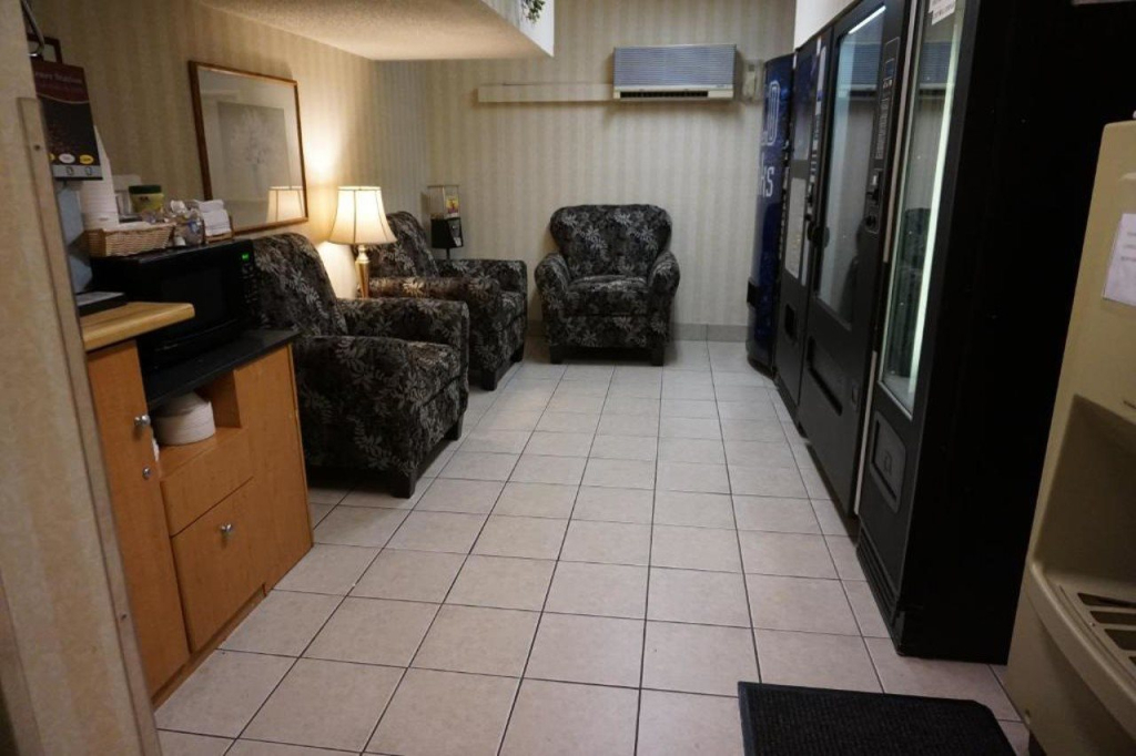CenterWay Hotel Buffalo North Near University