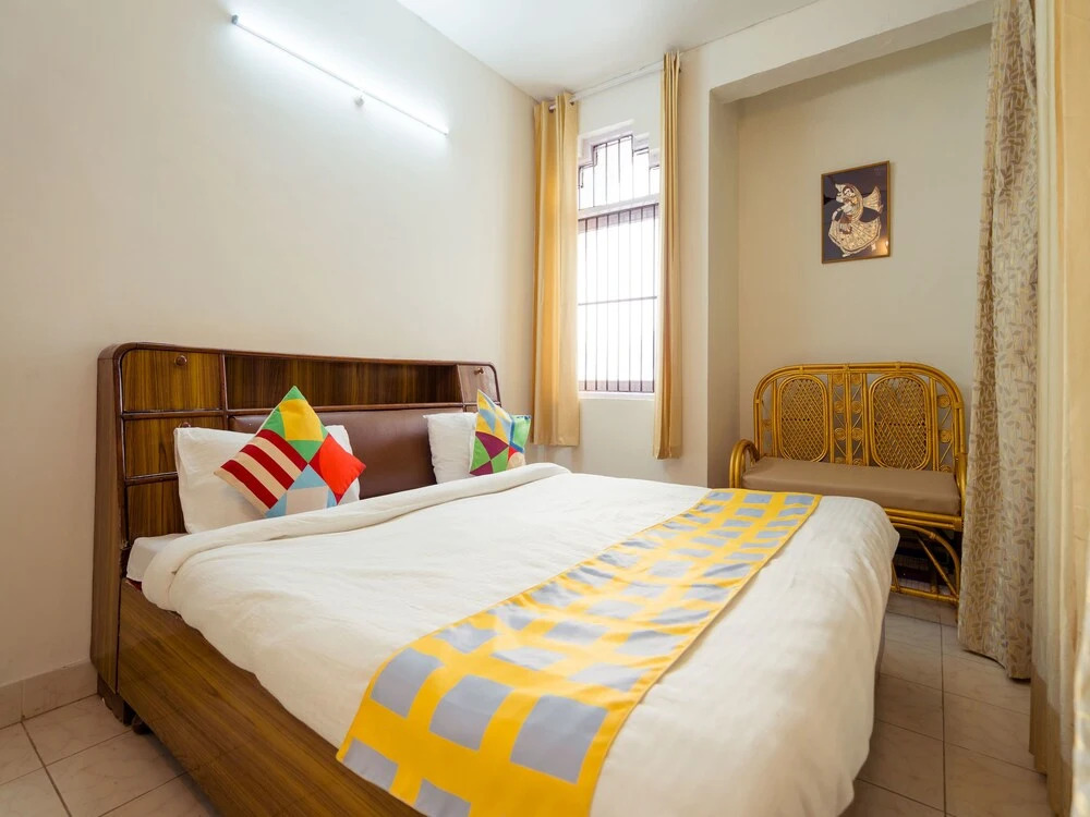 OYO 13726 Home Cozy 3BHK Hathi Paon Road