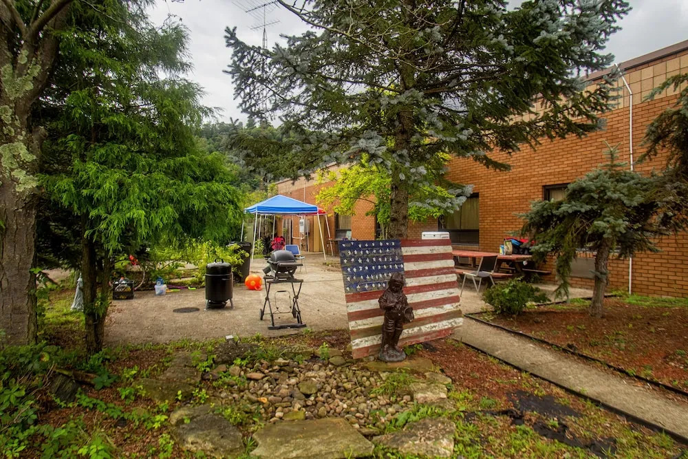 Lafayette Inn