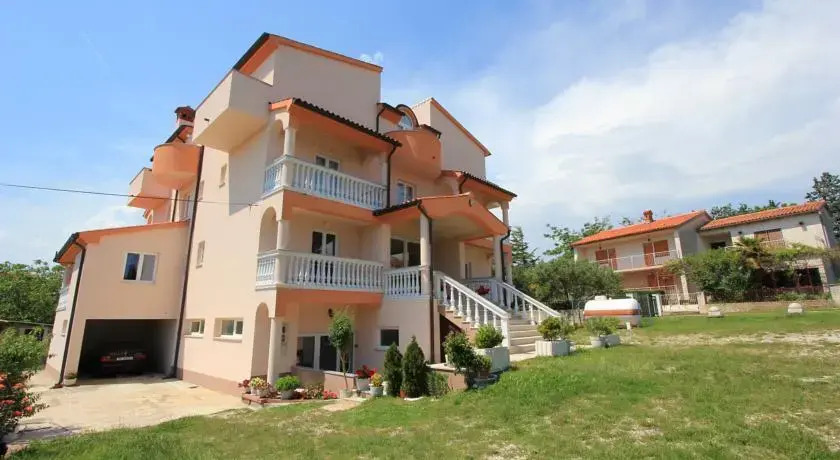 B&B Garni