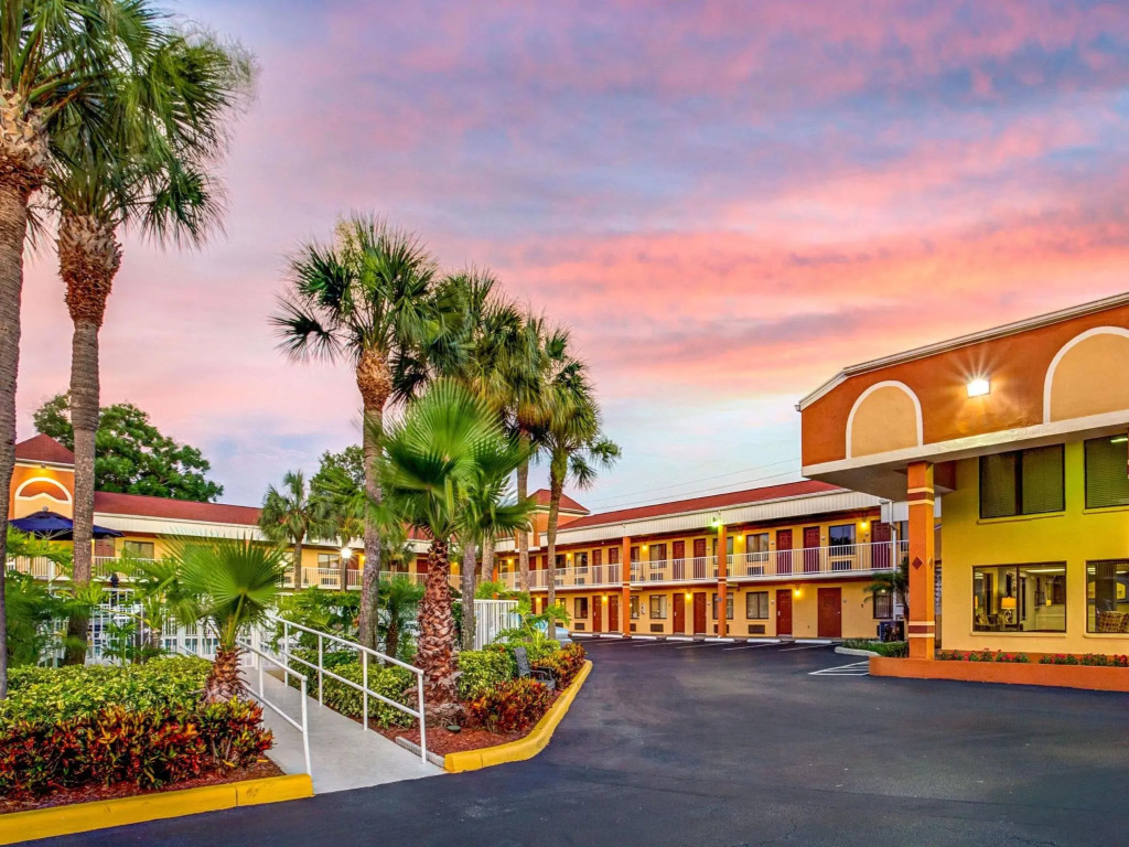 Hotel South Tampa & Suites