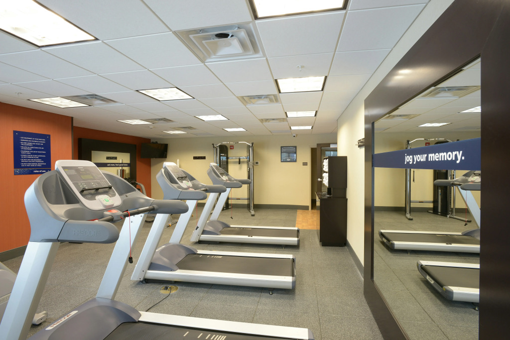 Hampton Inn & Suites Cincinnati / Uptown - University Area