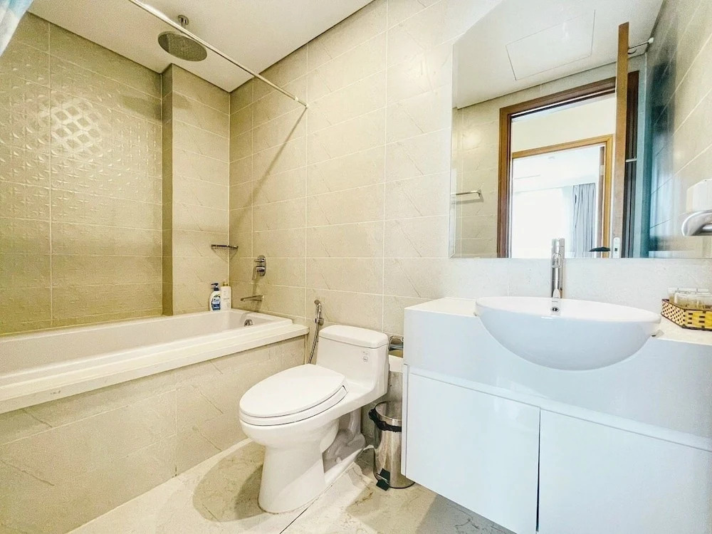 High-floor River-view Apartment