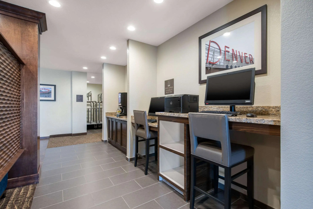 Comfort Suites Denver International Airport