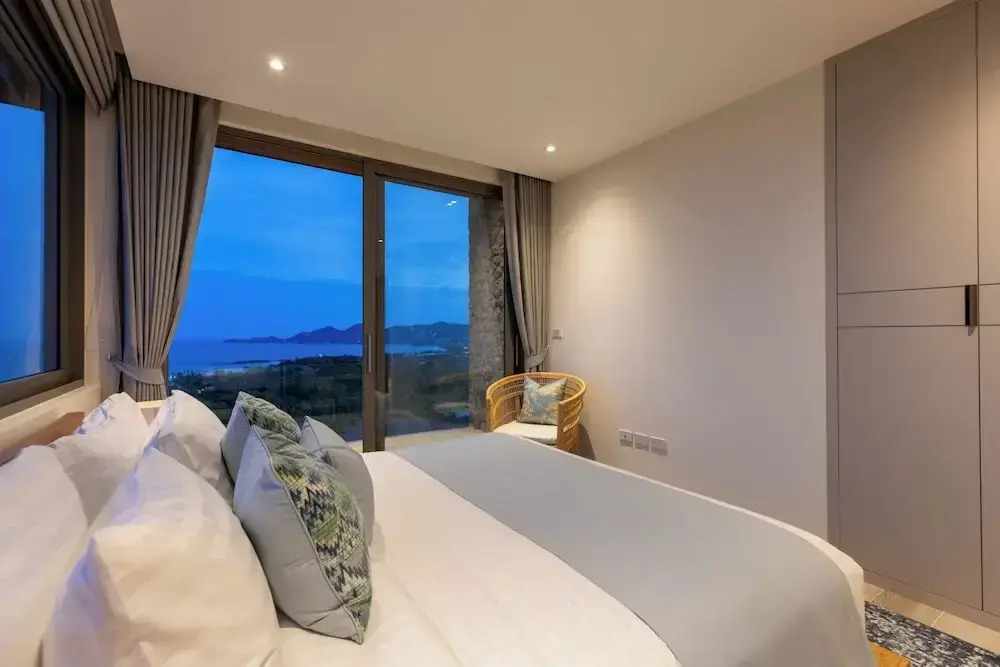 Villa Aroka 4 Bed Sea View - KBR41