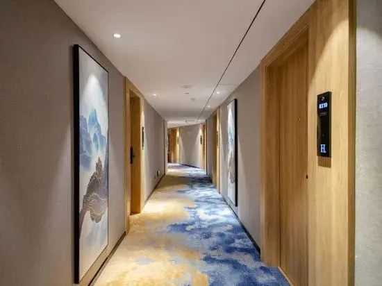 Holleston International Hotel (Chengdu Polar Ocean Park Tianfu Heyue Plaza)