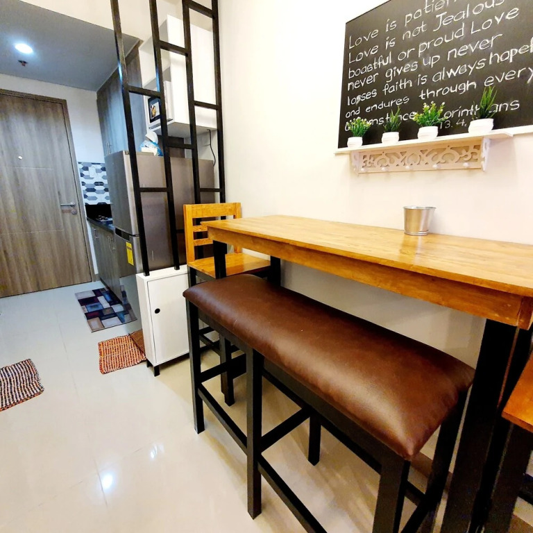 S Residences MOA Condo Stunnin Condo T1