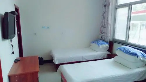 Laiyuan Baishi Mountain Liangcheng Farm Stay