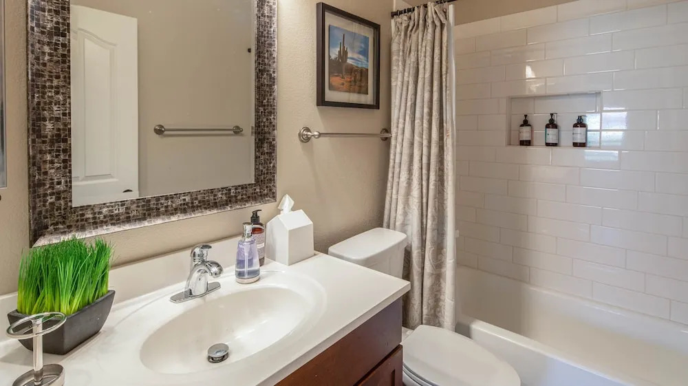 4BR Home N. Scottsdale by WanderJaunt