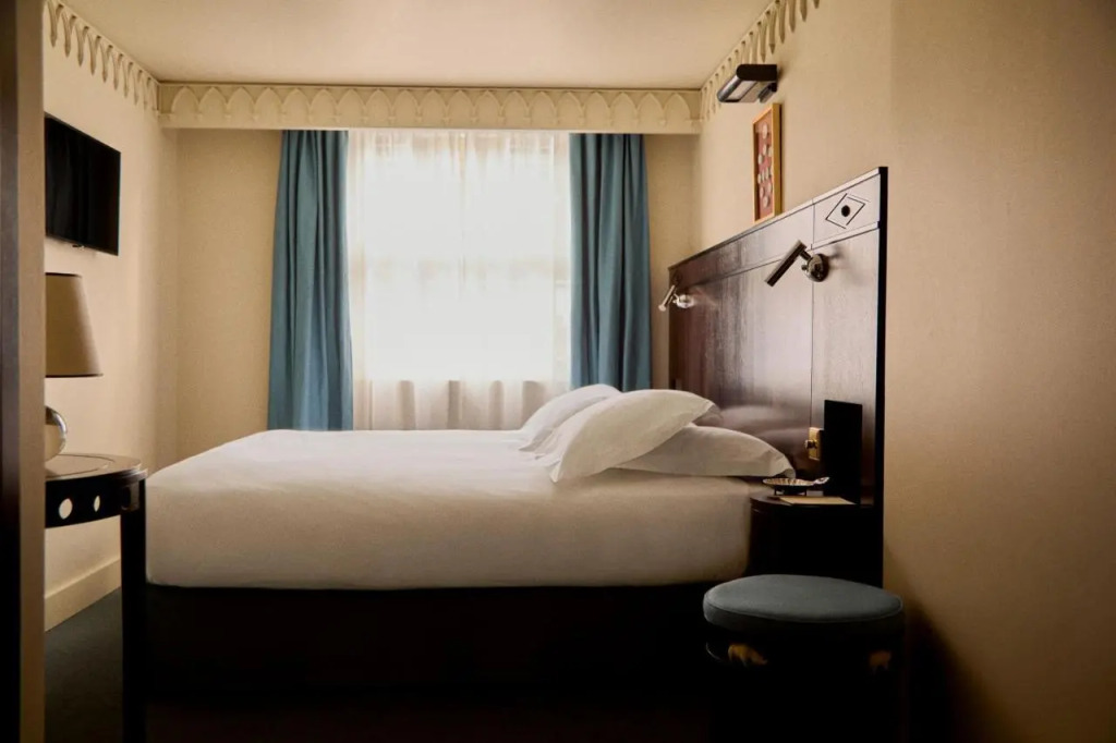 Grand Hotel Bellevue London