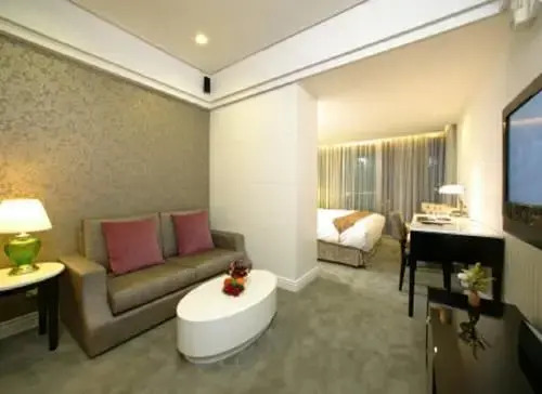 Bentley Park Suites
