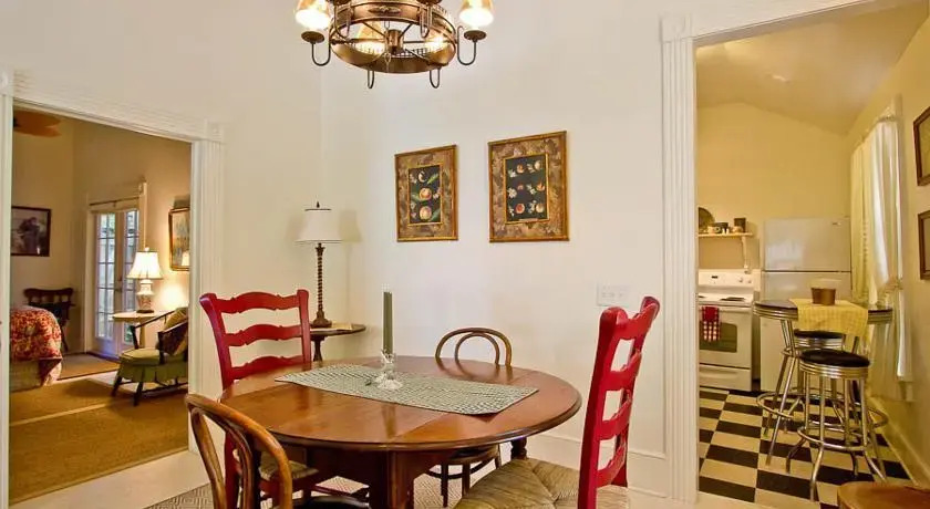 Blue Bell Cottage by Vacation Rental Pros