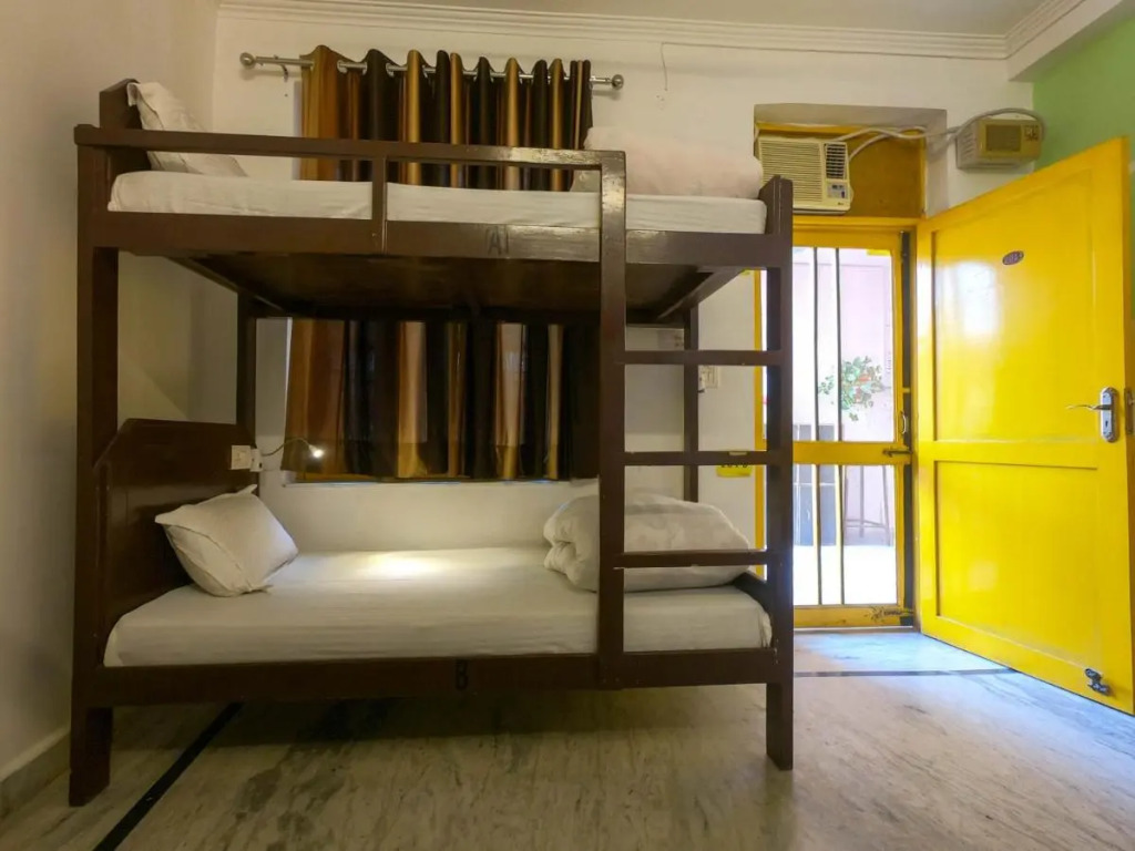 Live Free Hostel Rishikesh