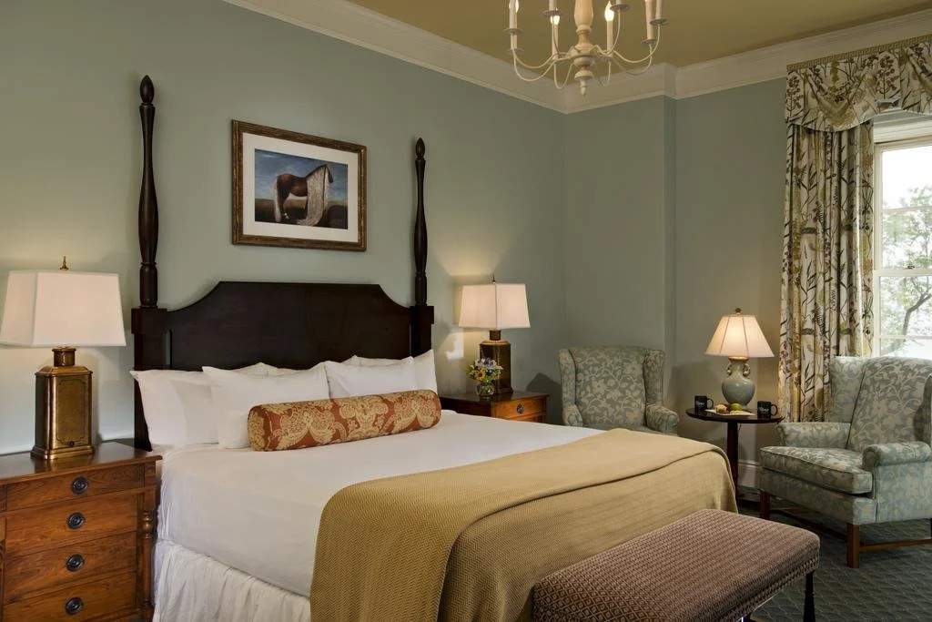 The Otesaga Resort Hotel