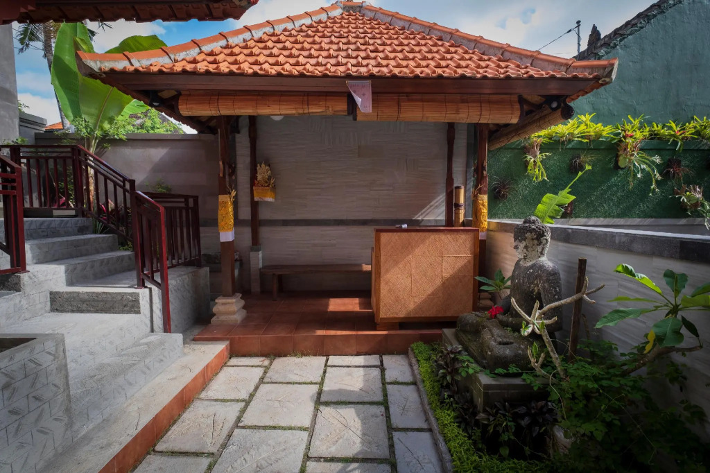 Kemangi Apartments and Yoga Space