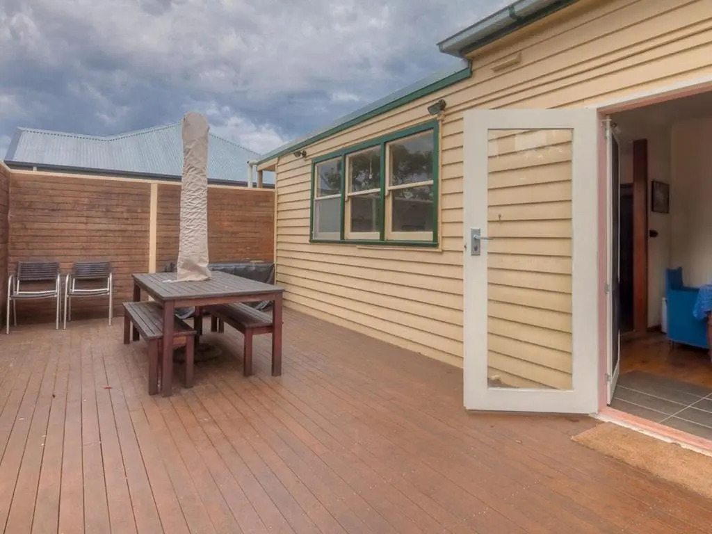 Carrick Fergus - Centrally located family home